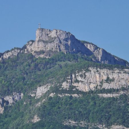 Superbe Appartement - Parking Gratuit - 4 Personnes Chambéry Eksteriør billede