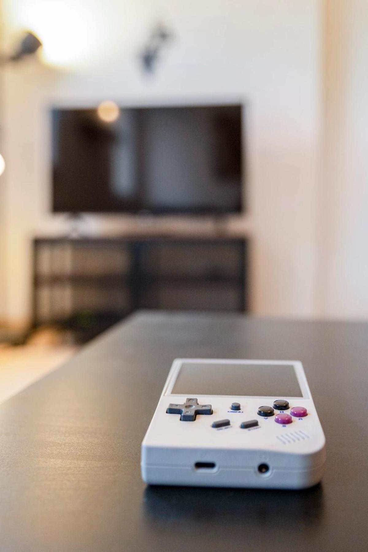 Superbe Appartement - Parking Gratuit - 4 Personnes Chambéry Eksteriør billede
