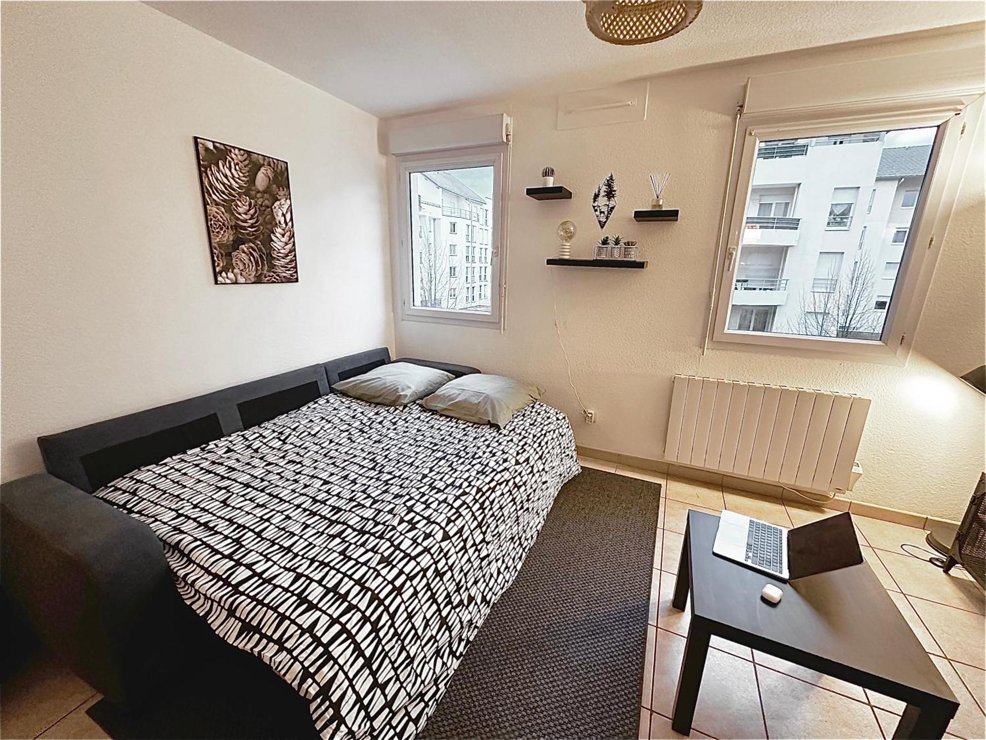 Superbe Appartement - Parking Gratuit - 4 Personnes Chambéry Eksteriør billede