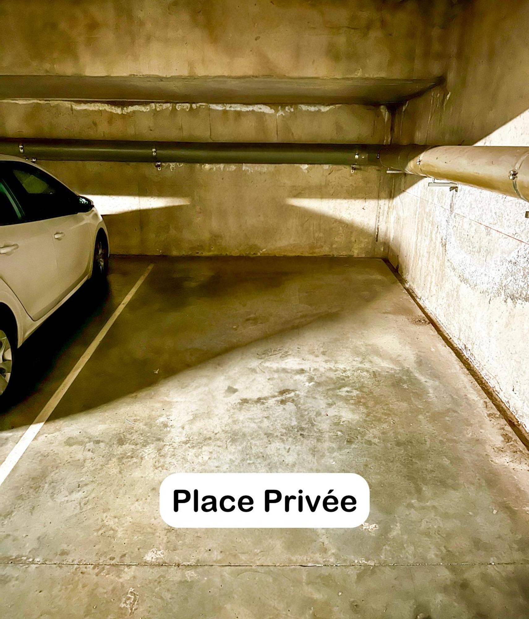 Superbe Appartement - Parking Gratuit - 4 Personnes Chambéry Eksteriør billede